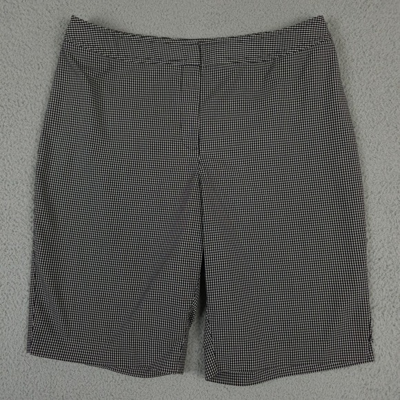 Chicos Shorts Womens 1.5 US 10 Black White Check Plaid Bermuda Lightweight FLAW - Picture 1 of 12